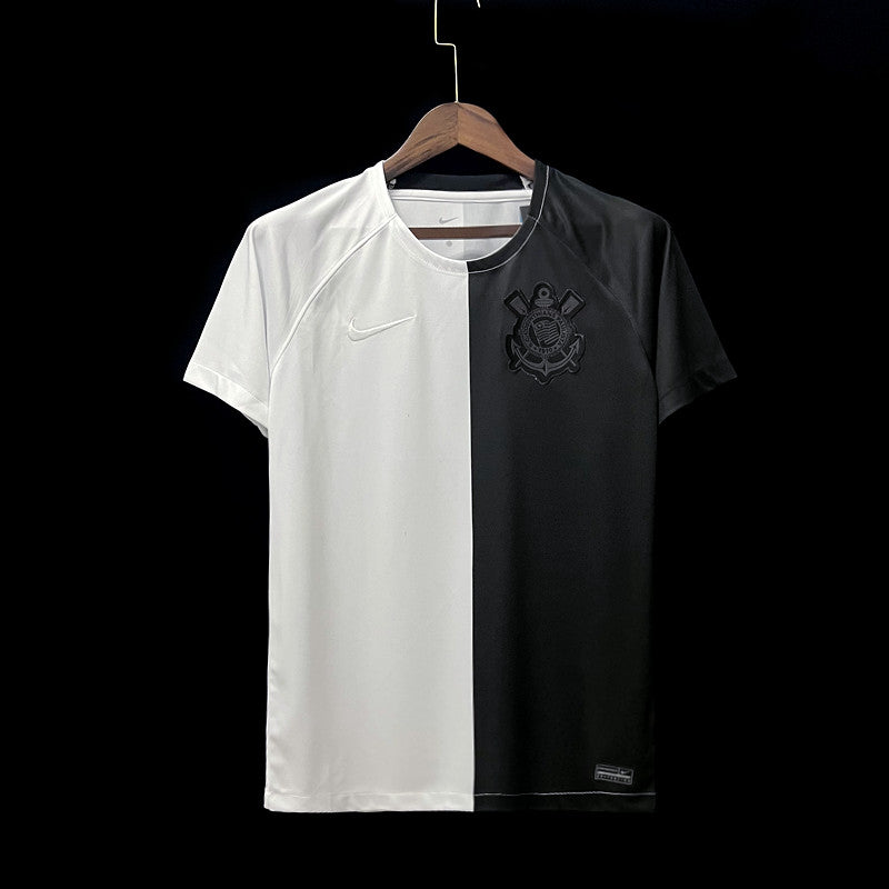 Camisa Nike Corinthians Edição Limitada Especial 23-24 Torcedor Masculina - Branca e Preta