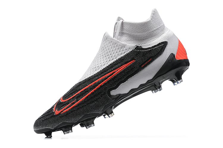 Chuteira de Campo Nike Phantom GX Elite FG - preto-branco