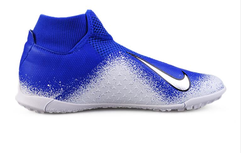 Chuteira society Nike Phantom- branco