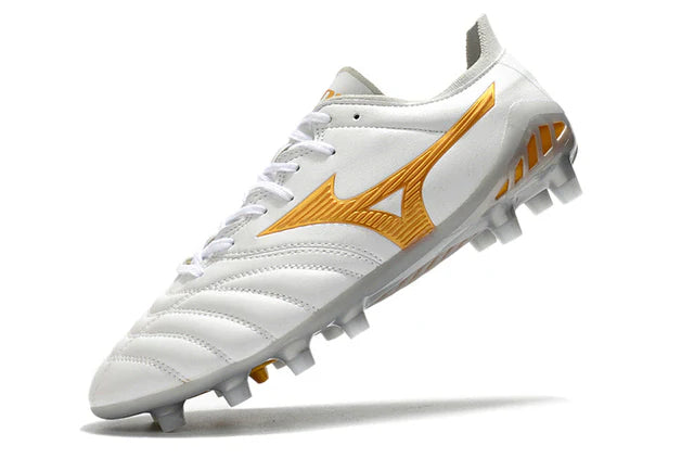 Chuteira de Campo Mizuno Morelia Neo Branca e Dourada