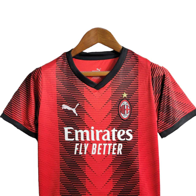 Kit Infantil Milan Home 23/24 - Puma - Vermelho e Preto